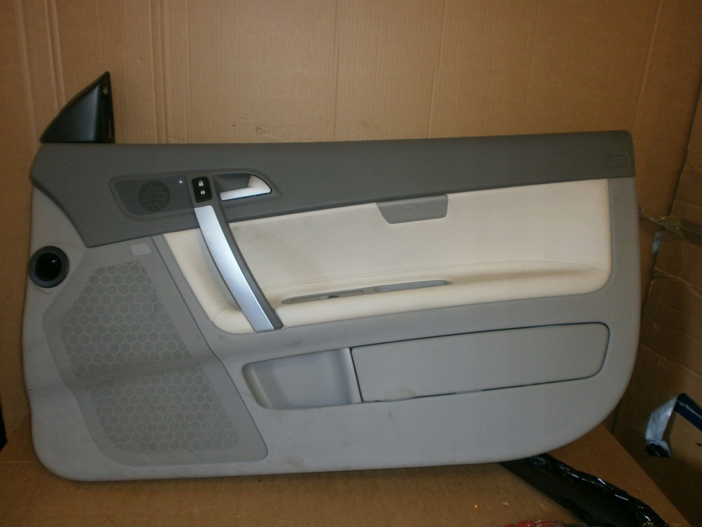 фото №1, Обшивка дверь обивка правый перед do volvo c70!