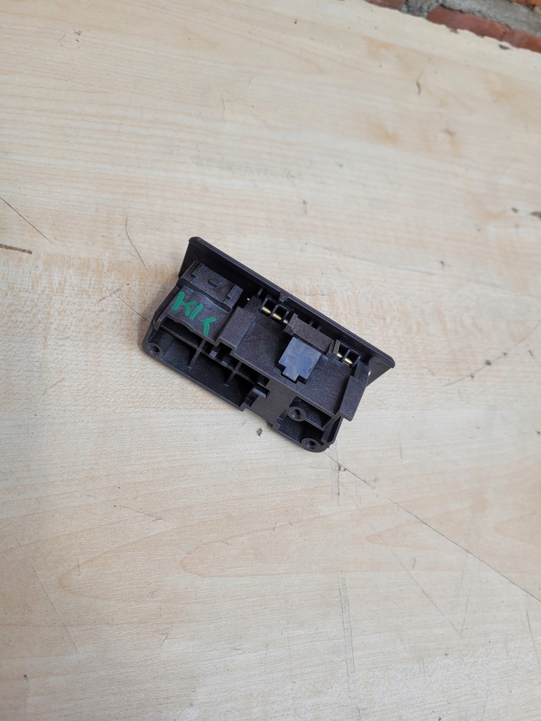 фото №6, Jeep cherokee kk 07-12 кронштейн бардачка ручка