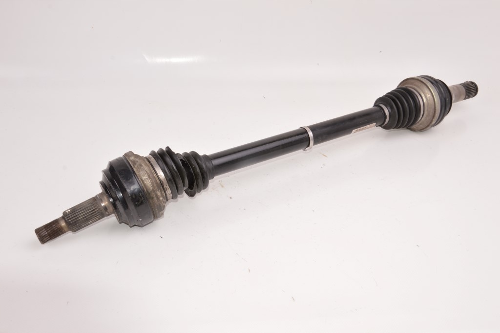 фото №1, Porsche cayenne 7p5 приводной вал задняя