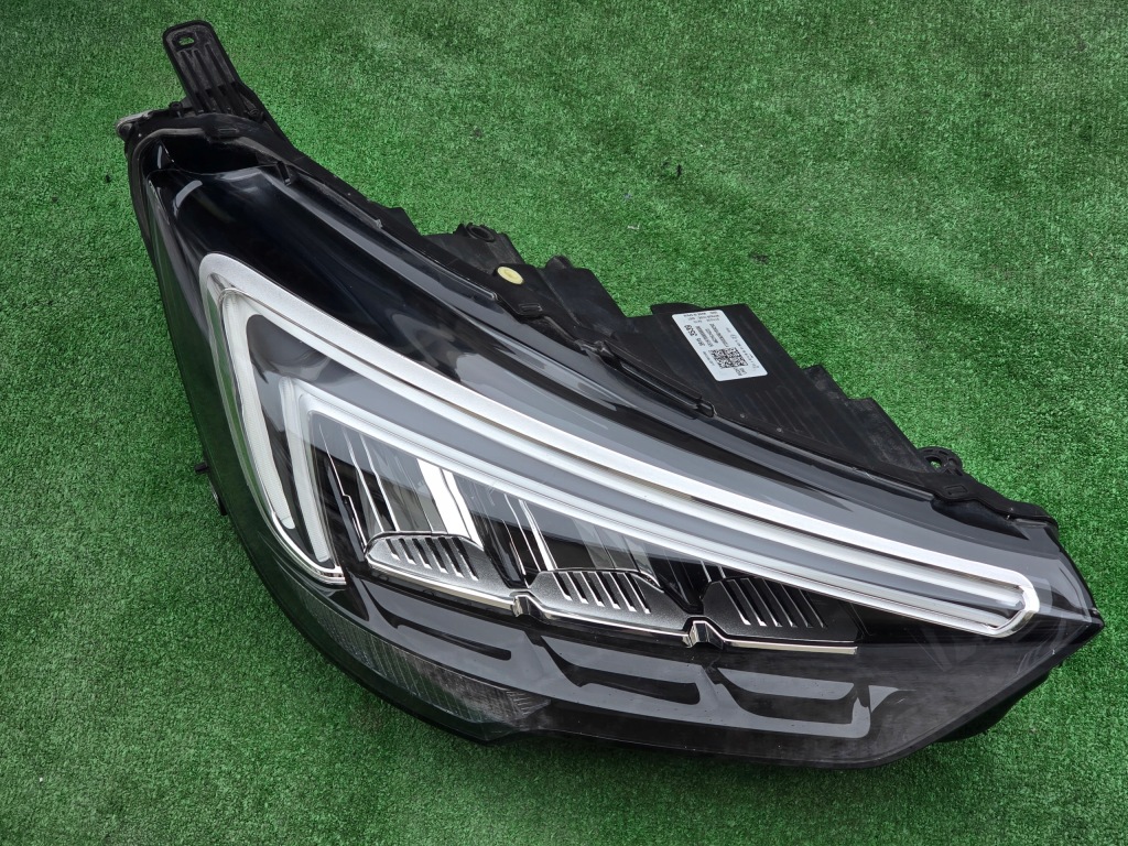 Купити Opel crossland full led