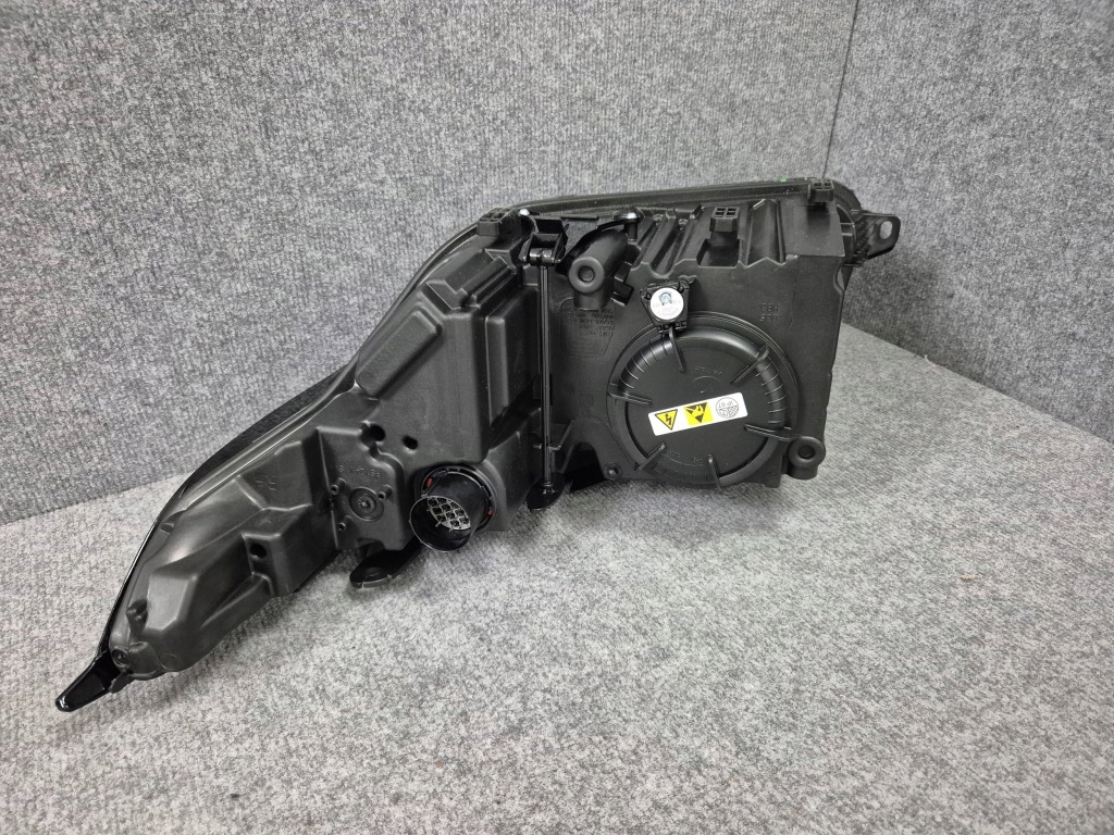 Фара фара передняя перед правый  - jaguar e-pace x540 full led 17-24 Оригинал