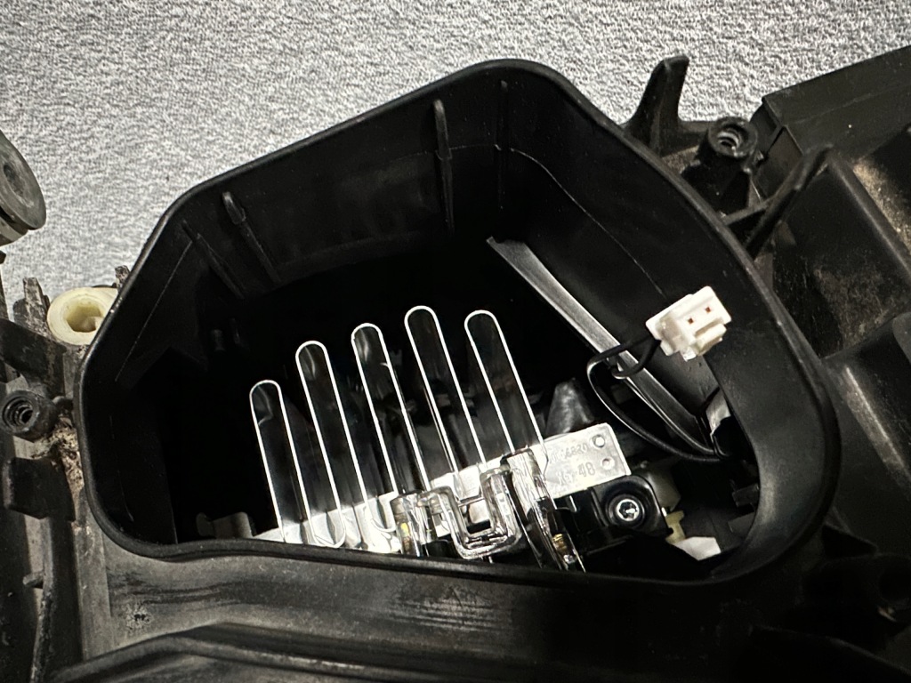 Фонарь  bmw x1 f48 full led правый  европа cała оригинальная в Украине