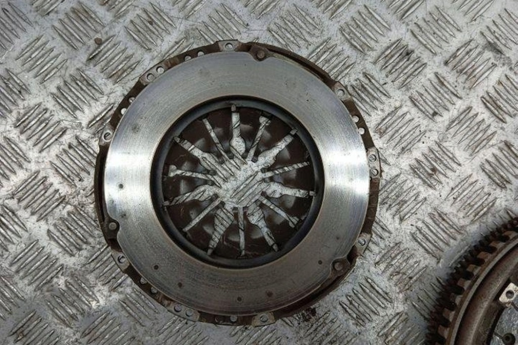 фото №6, Комплект зчеплення nissan juke f15 8200450217 1.5l дизель 81kw 2011