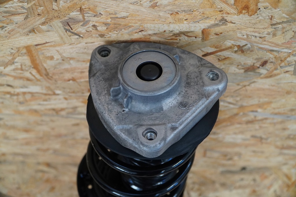 фото №9, Амортизаторна стійка амортизатор r/l a1563209913 1563200038 mercedes gla x156 w156 amg