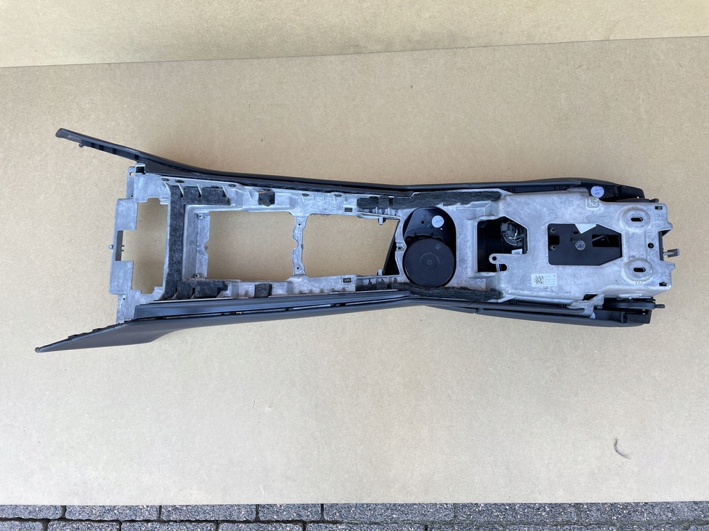 фото №9, Тунель середній підлокітник porsche panamera