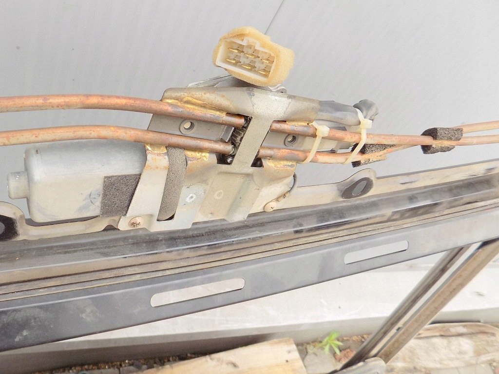 фото №3, Mazda 323f bj 2.0d люк