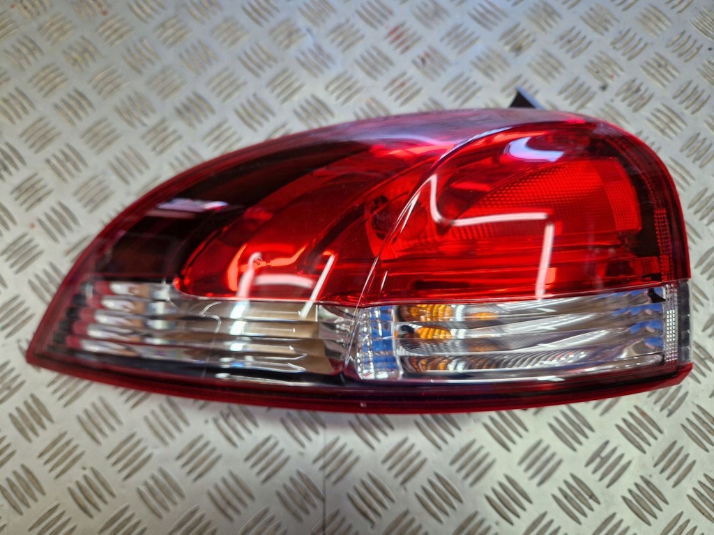 фото №1, Лампа задня ліва renault clio iv kombi 2012r-