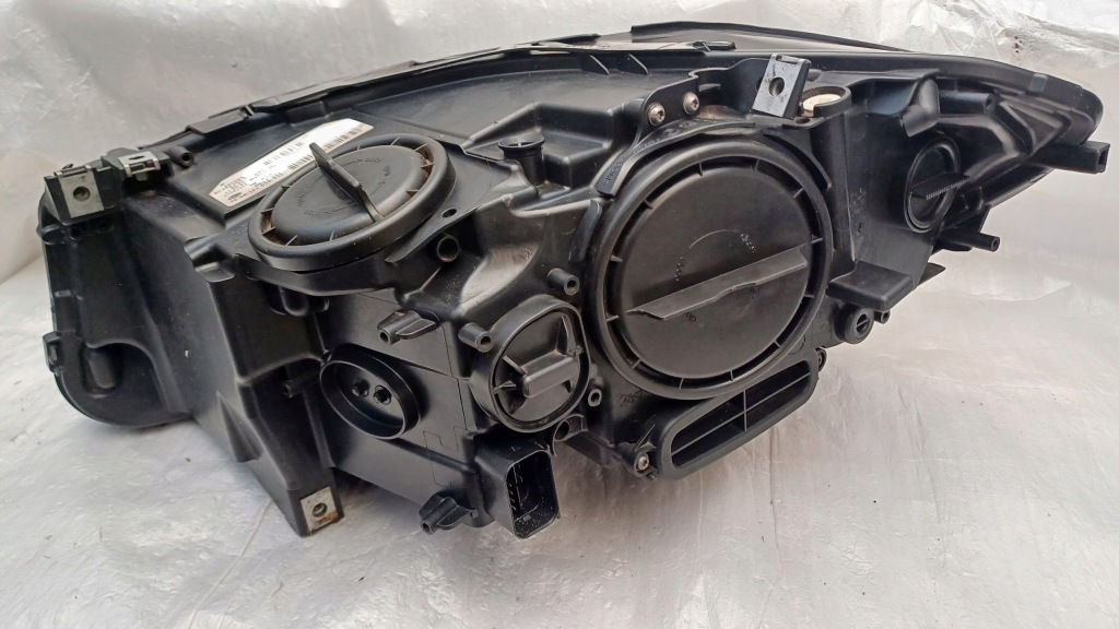 Купити Лампа правий hella bmw 5 f10/f11 , 12.09-06.13 720324208 оригінал європа права