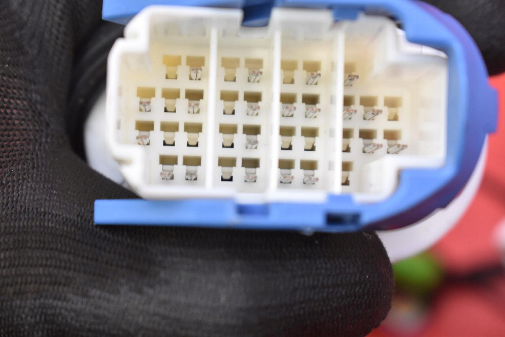 Жгут электропроводка дверь правых nb0d-67-200a mazda mx5 mx-5 4 iv nd 15-18 Цена