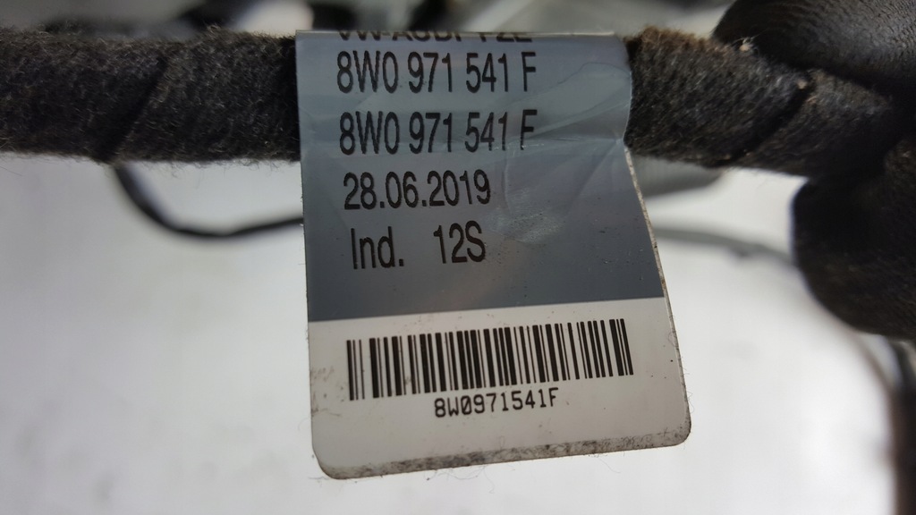 фото №8, Audi a4 b9 8w0 hak буксировочный с жгут 8w0800491m 8w0971541f