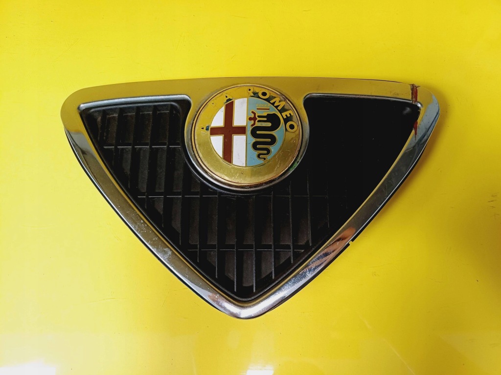 фото №1, Решётка радиатора решётка радиатора alfa romeo 146 хром 94-01 60596856 nr329