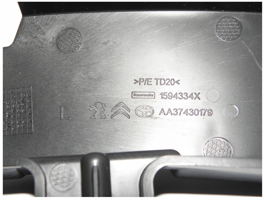 фото №11, Оригинальный номер кронштейн направляющая бампера перед левый peugeot expert iv 1615049280