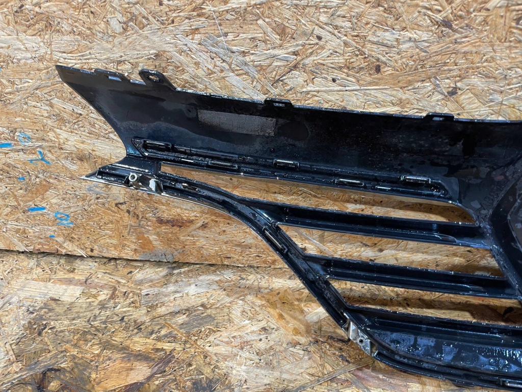 Renault megane iv 4 16-20 решётка  решётка радиатора решётка средняя бампера перед Цена