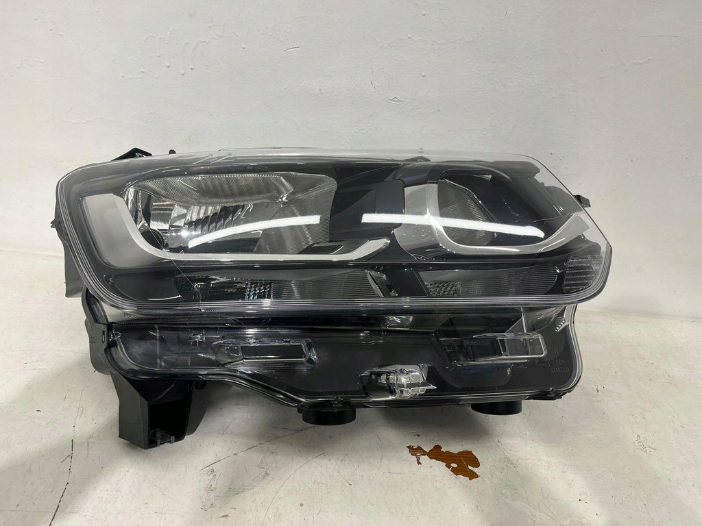 фото №1, Лампа правая передняя toyota proace city 9835780580