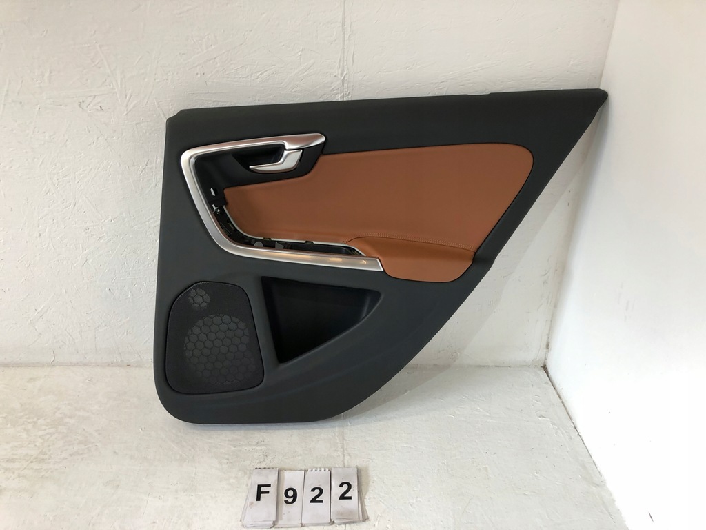 фото №1, Volvo v60 обшивка дверь правый задняя