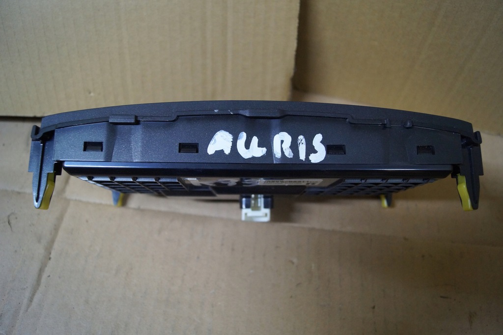 фото №12, Панель кондиціонера toyota auris 55900-02311