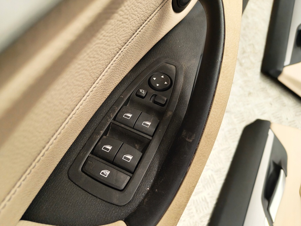 фото №10, Bmw x1 f48 середина сидіння заднє сидіння обшивки оббивка шкіра електрика пам'ять