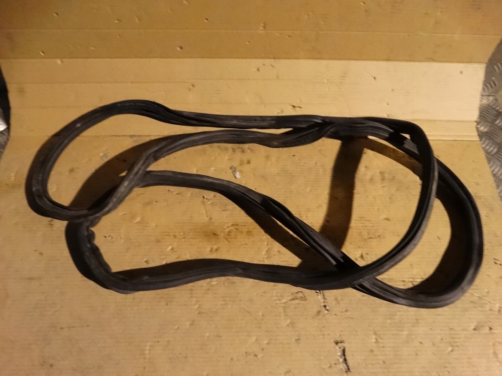 фото №1, Прокладка кришки задній задня porsche panamera 971 1