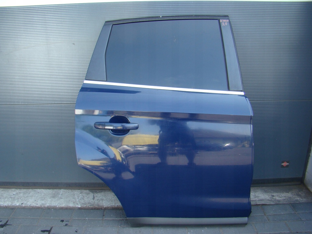 фото №1, Ford kuga mk1 - дверь правый задняя r0