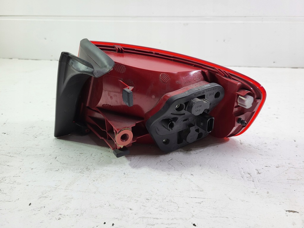 фото №7, Audi a4 b8 sedan лампа задняя левая 8k5945095d