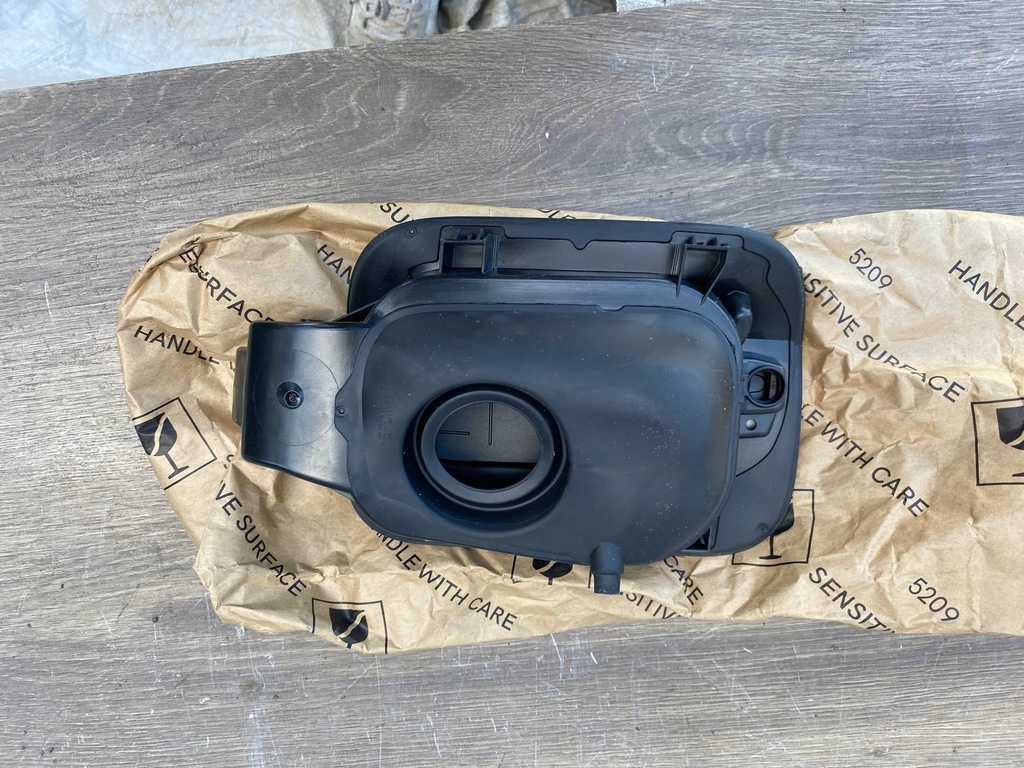 фото №2, T-roc 2ga cabrio кришка заливної пального nowa 2gc809857