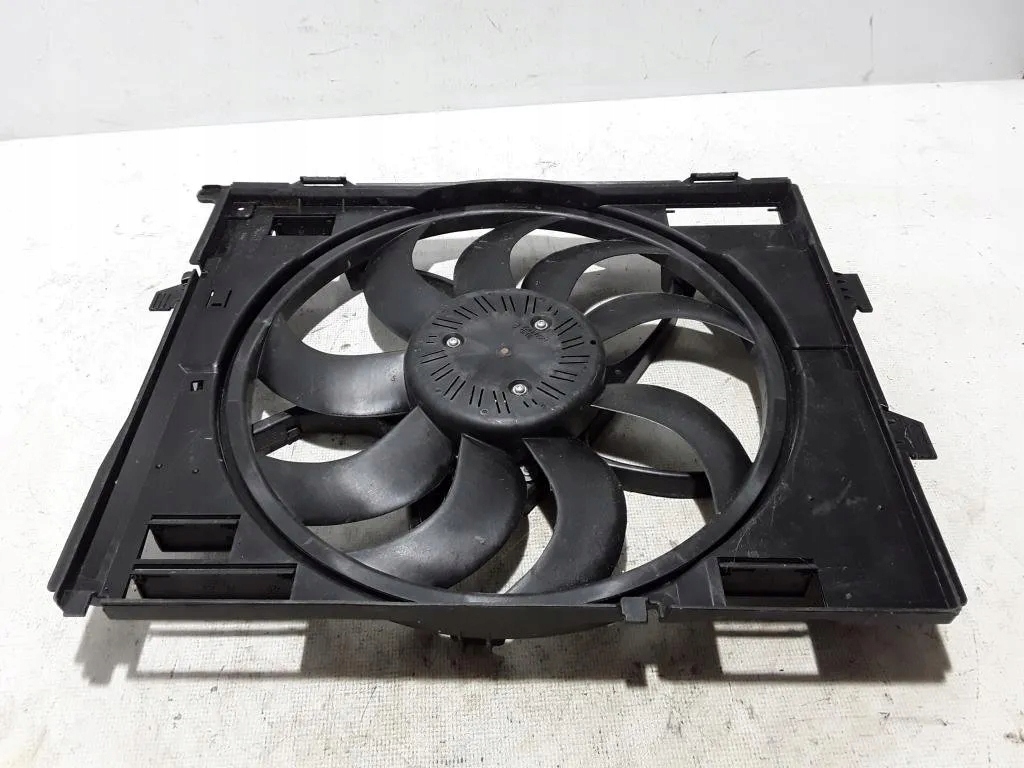 фото №1, Корпус вентилятора перед bmw 1 f20 f21 8625439