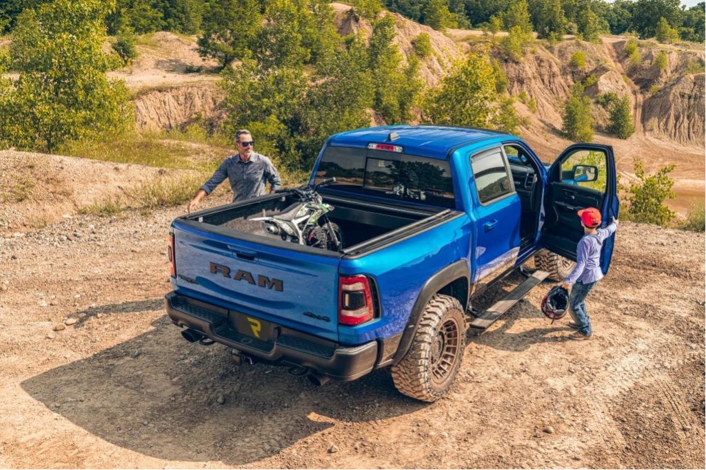 фото №11, Шторка алюминиевая retrax ix, крышка коробки кузов 5'7" dodge ram 1500 2009+