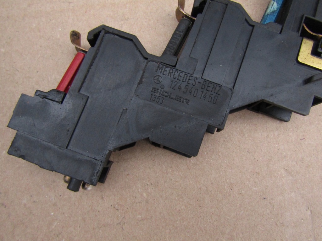 7 mercedes w124 коробка корпус предохранителей powiekszona с Разборки