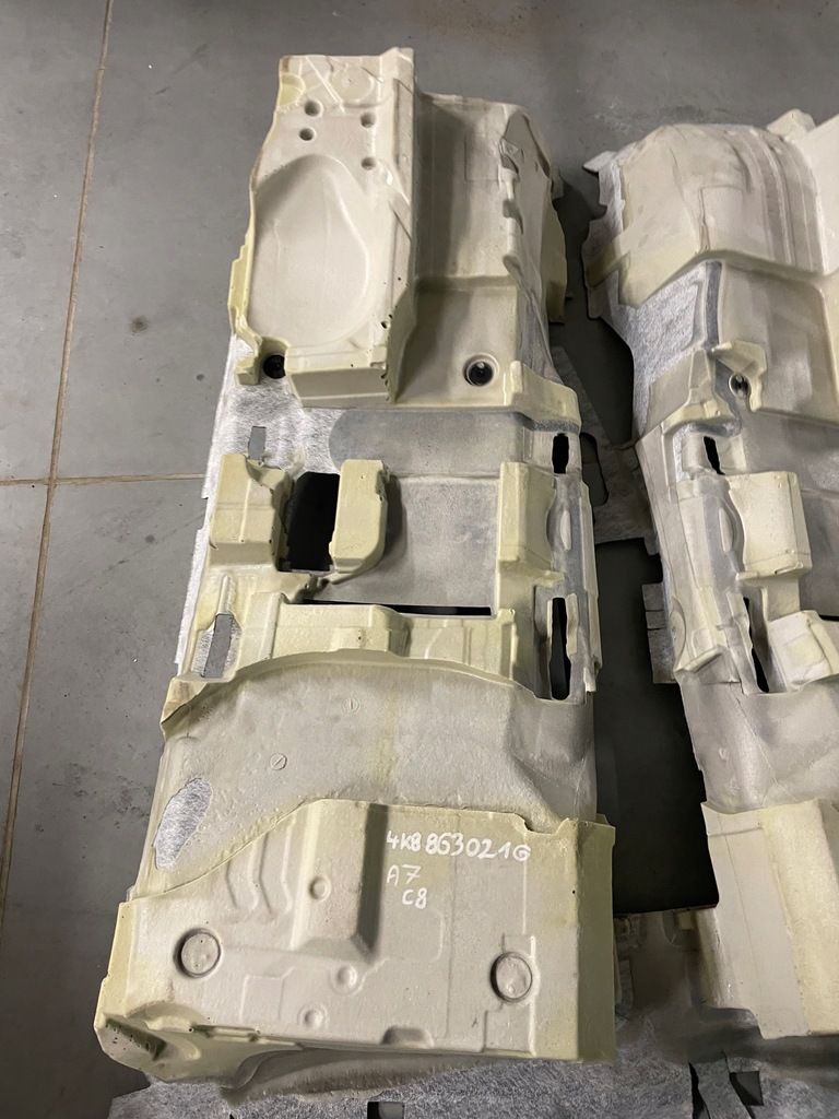 фото №11, Килимок обшивка a7 c8 idealna оригінал 4k8