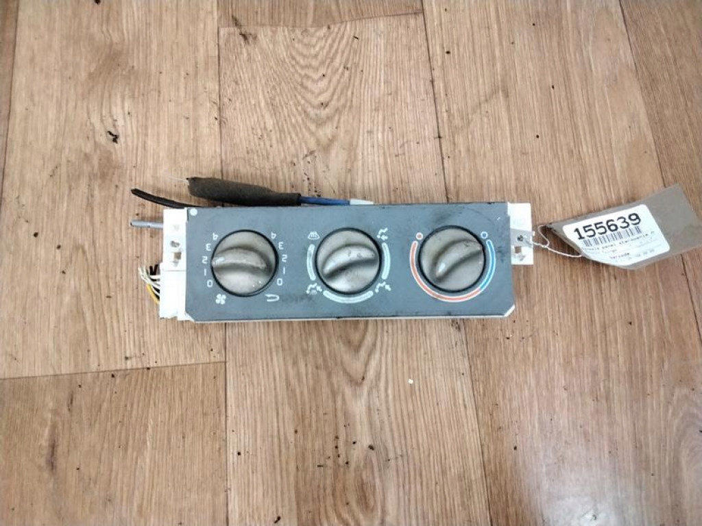 фото №1, Renault twingo панель обдув p30340004