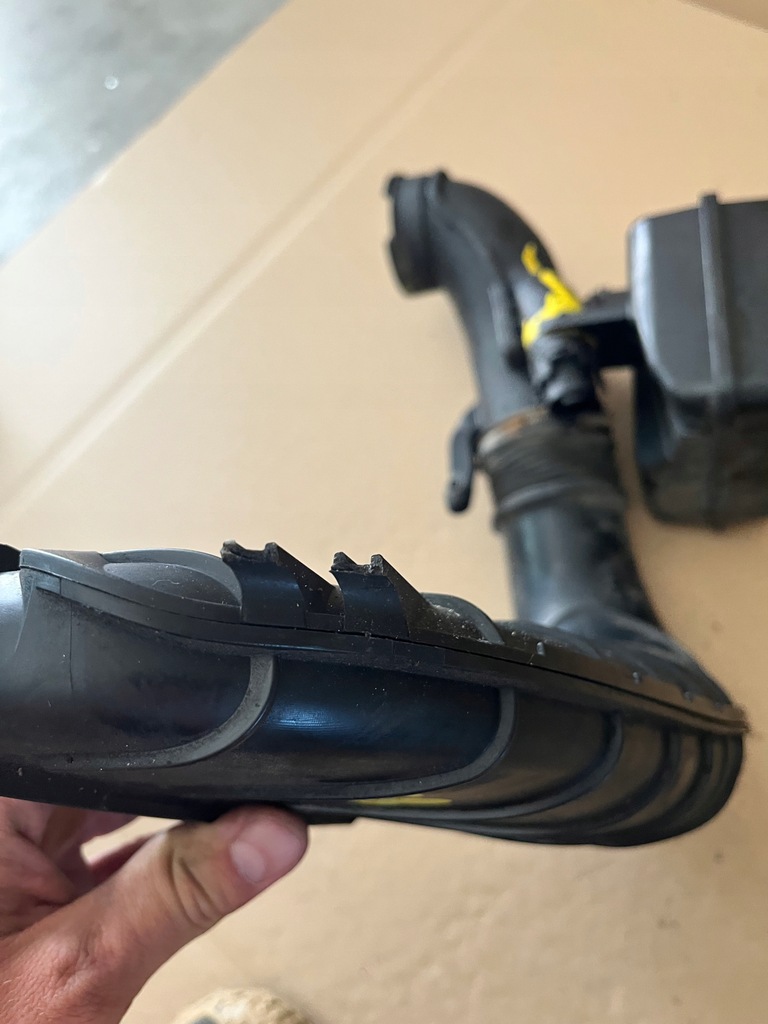 фото №4, Bmw f25 x3 труба повітрозабірник повітря резонатор 7812946