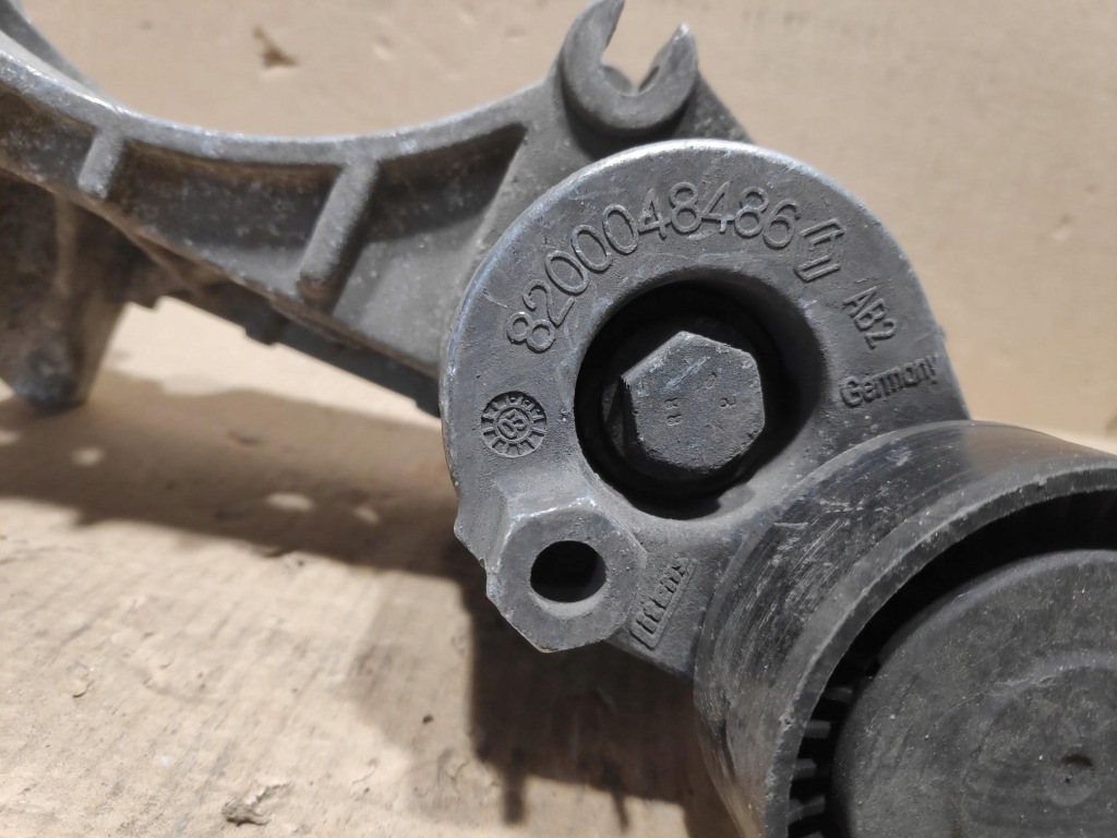 Кронштейн кронштейн генератора кронштейн 1.5dci renault kangoo 1 8200048486 Недорого