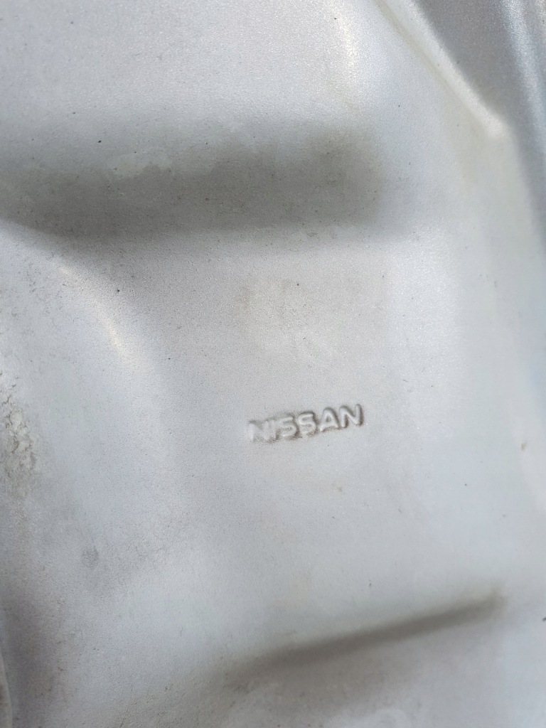 Nissan juke f15 10-19 капот перед крышка двигателя накладка ky0g Недорого