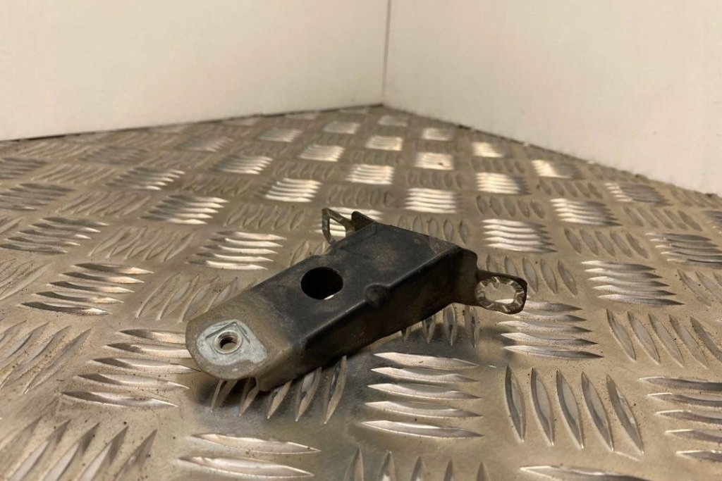 фото №12, Кронштейн передній правого крила bmw 3 f30, f80 7255822 2.99l дизель