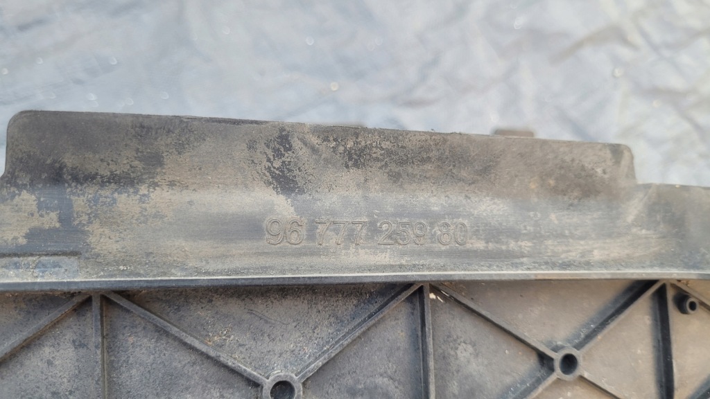 фото №9, Peugeot 308 t9 ii жалюзі повітропровід повітря впуск // 4240