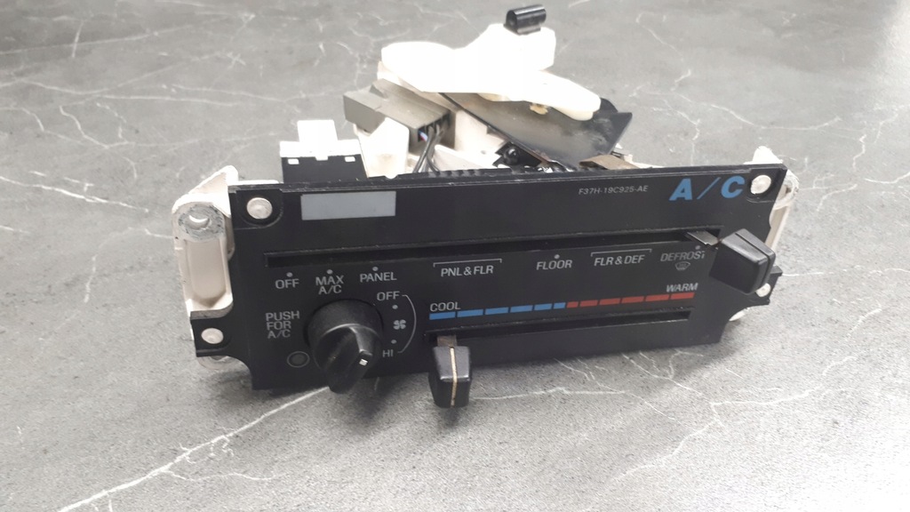 фото №1, E97h-19a642-ab панель обдув ford explorer