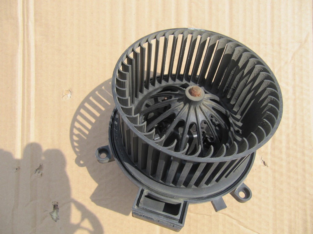 фото №10, Chrysler town country 11- вентилятор воздуходувка перед задняя обдув caravan