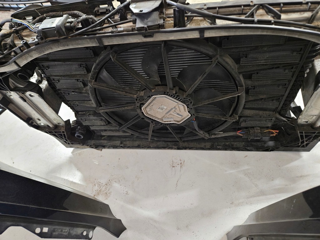 Audi a6 c8 4k комплектный  перед бампер капот ремень радиатор фонари matrix Цена