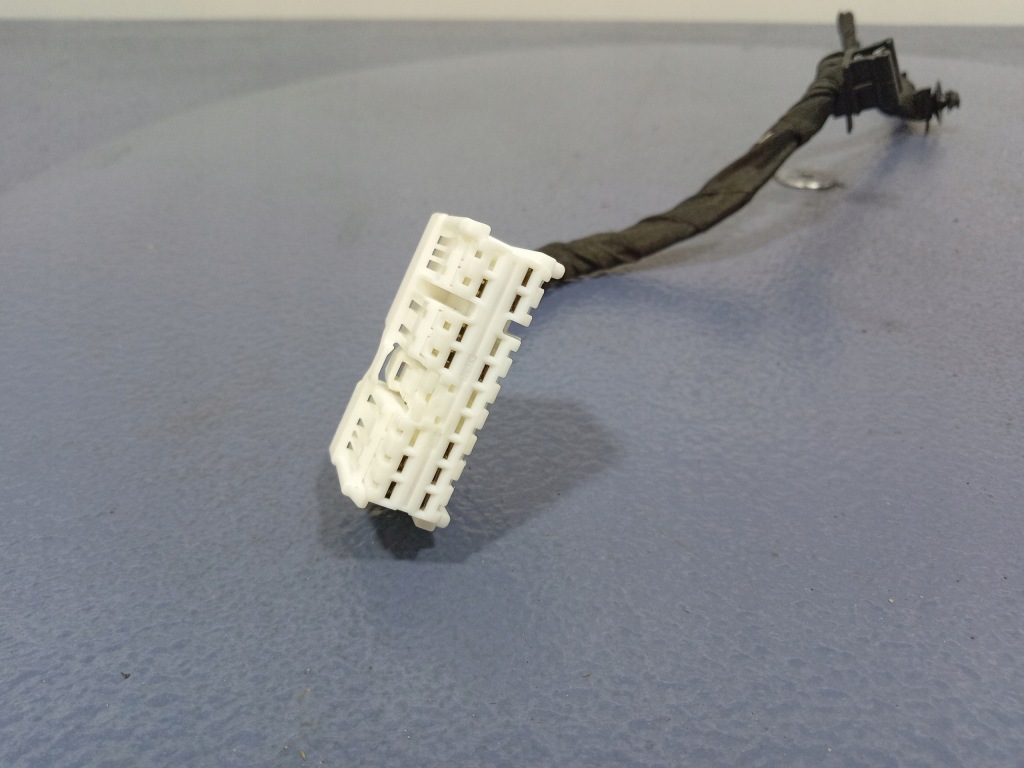 фото №2, Renault clio v 19- штекер колодка двері лівий задня