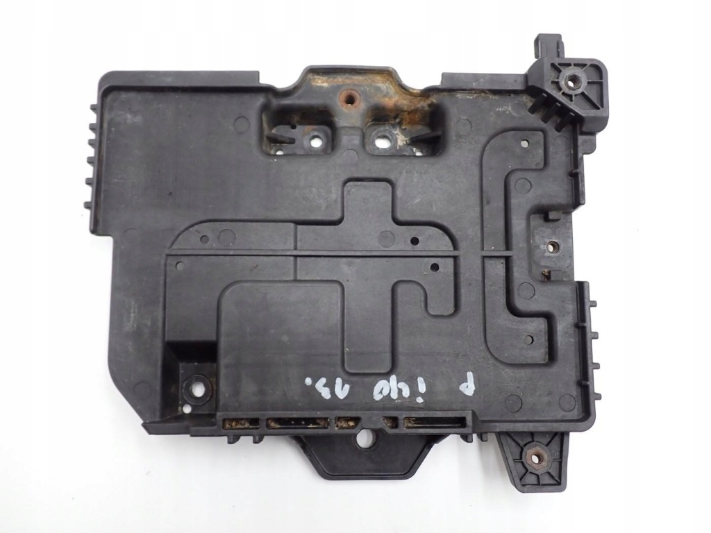 Купить Основание кронштейн аккумулятор hyundai i40 13r