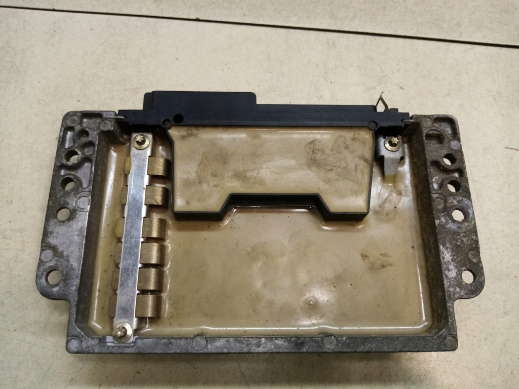 фото №4, Блок управления двигателя renault clio ii 1.4 8200059086