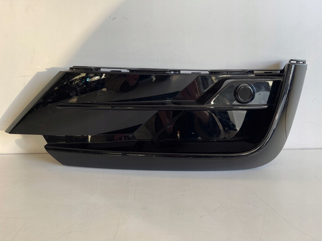 фото №1, Volkswagen tiguan r-line решітка бічна бампера права 5na853666d