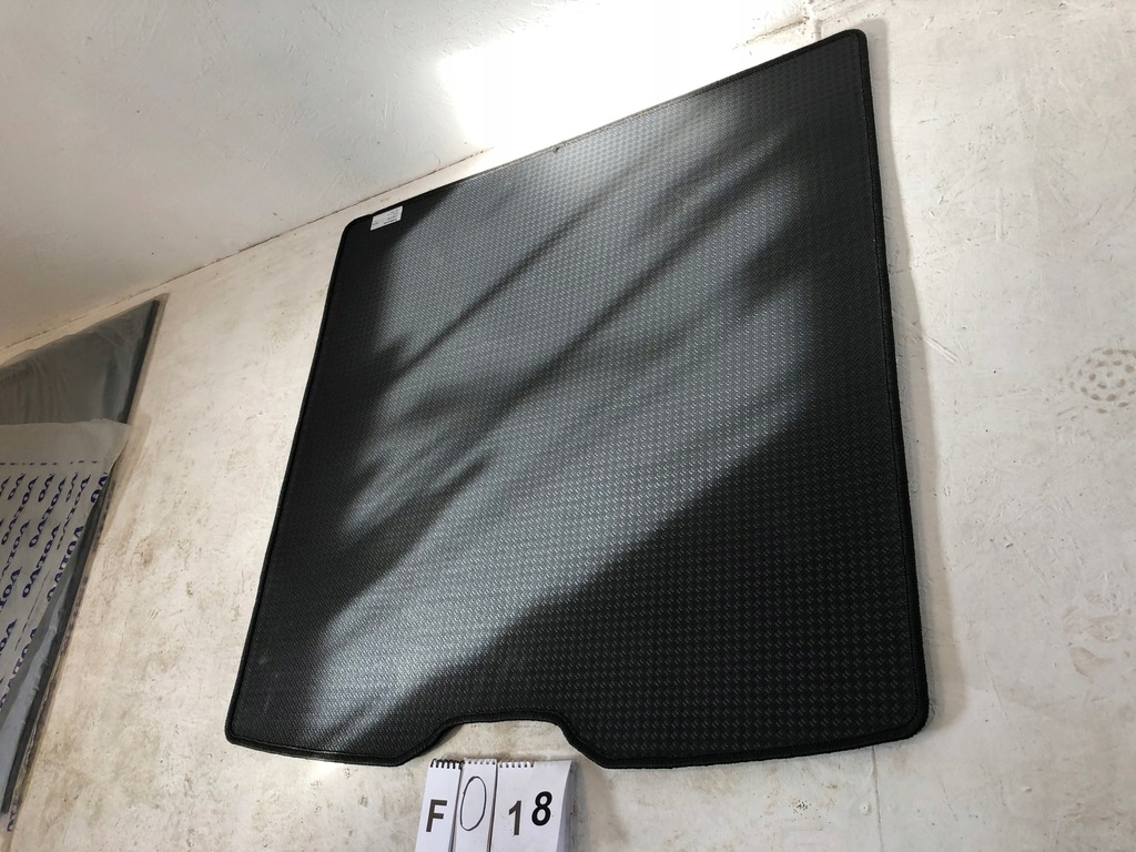 фото №13, Volvo v50 обшивка багажника