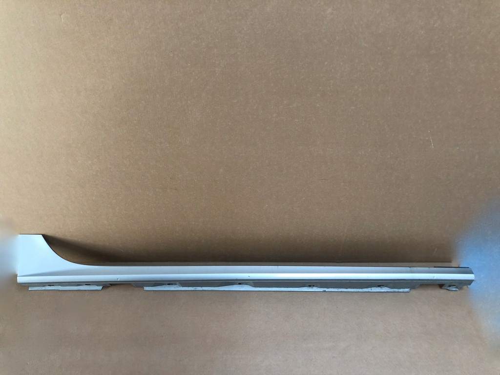 фото №1, Audi a7 4g lift молдинг накладка порог правая lx1y