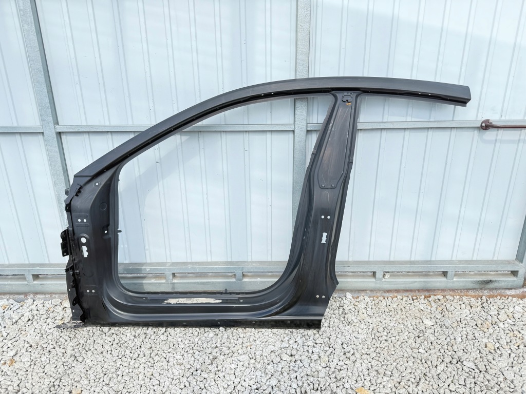 фото №1, Audi a7 ii c8 4k8 2018r.-- лівий поріг блок двигуна обшивка