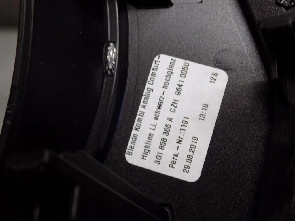 фото №8, Vw passat b8 декори панелі 3g1858416