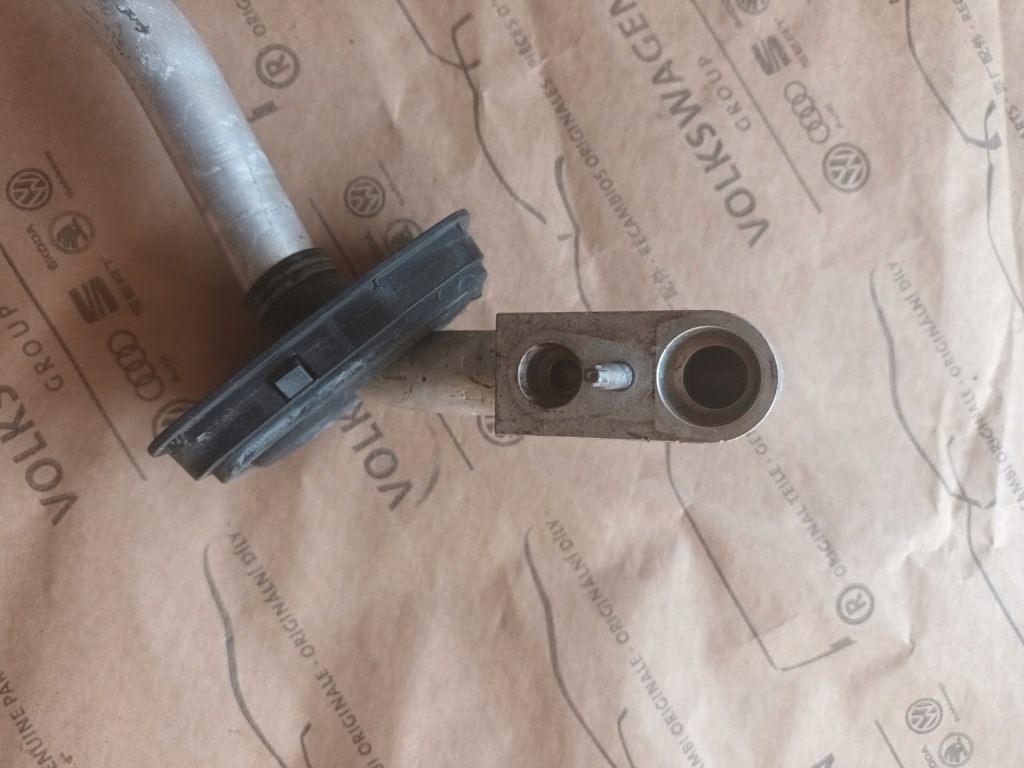 фото №6, Audi a4 b9 8w a5 f5 шланг wąż трубка кондиционера 8w0816738p 72km