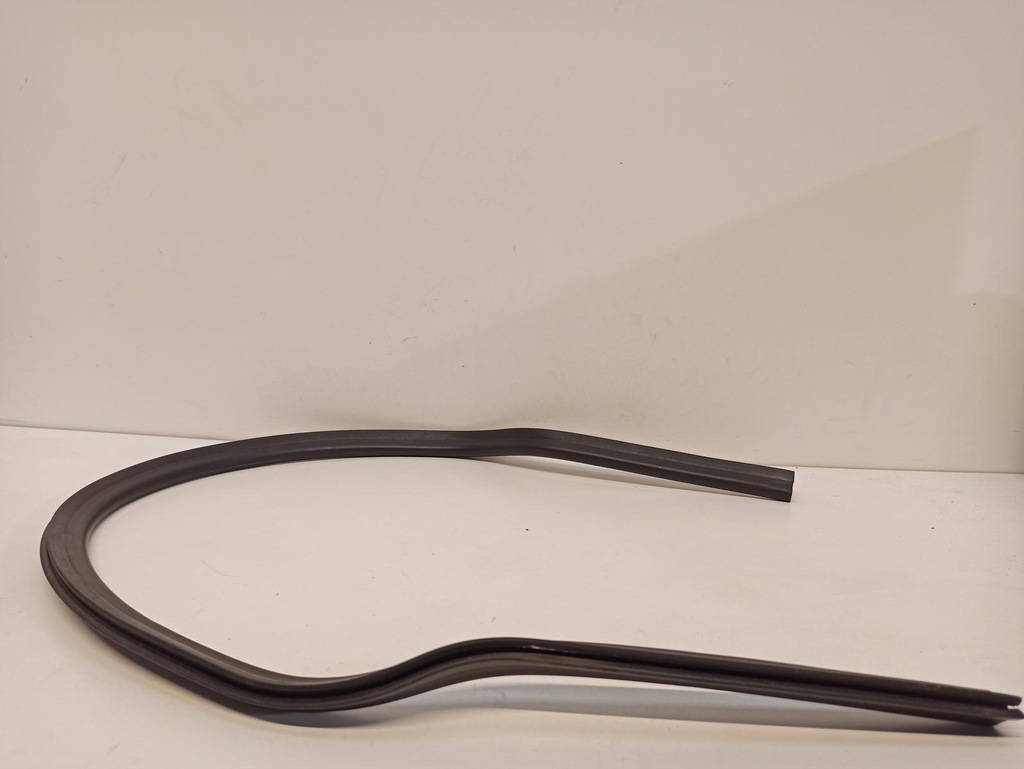 фото №1, Seat arona прокладка жабо 6f0823723