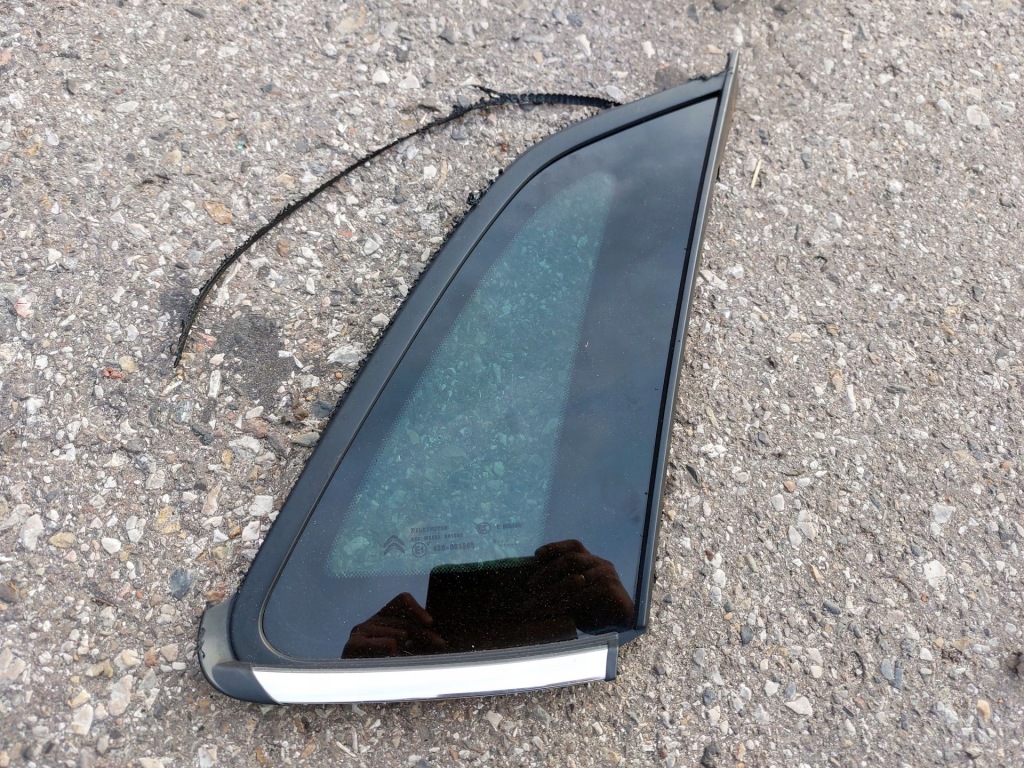 фото №1, Стекло крыла правый задняя задняя citroen c4 ii b7 10r