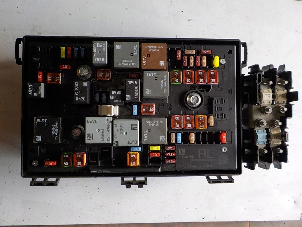 фото №1, Opel astra j модуль bsi uch 13318782 rh